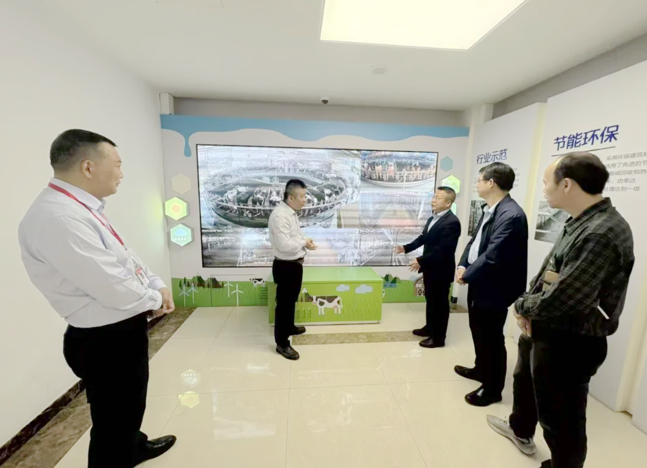 燕塘乳业公司与广州医科大学附属口腔医院开展党建共建活动